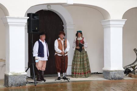 PRAZNIK TRENJA IN PREDENJA LANU 13